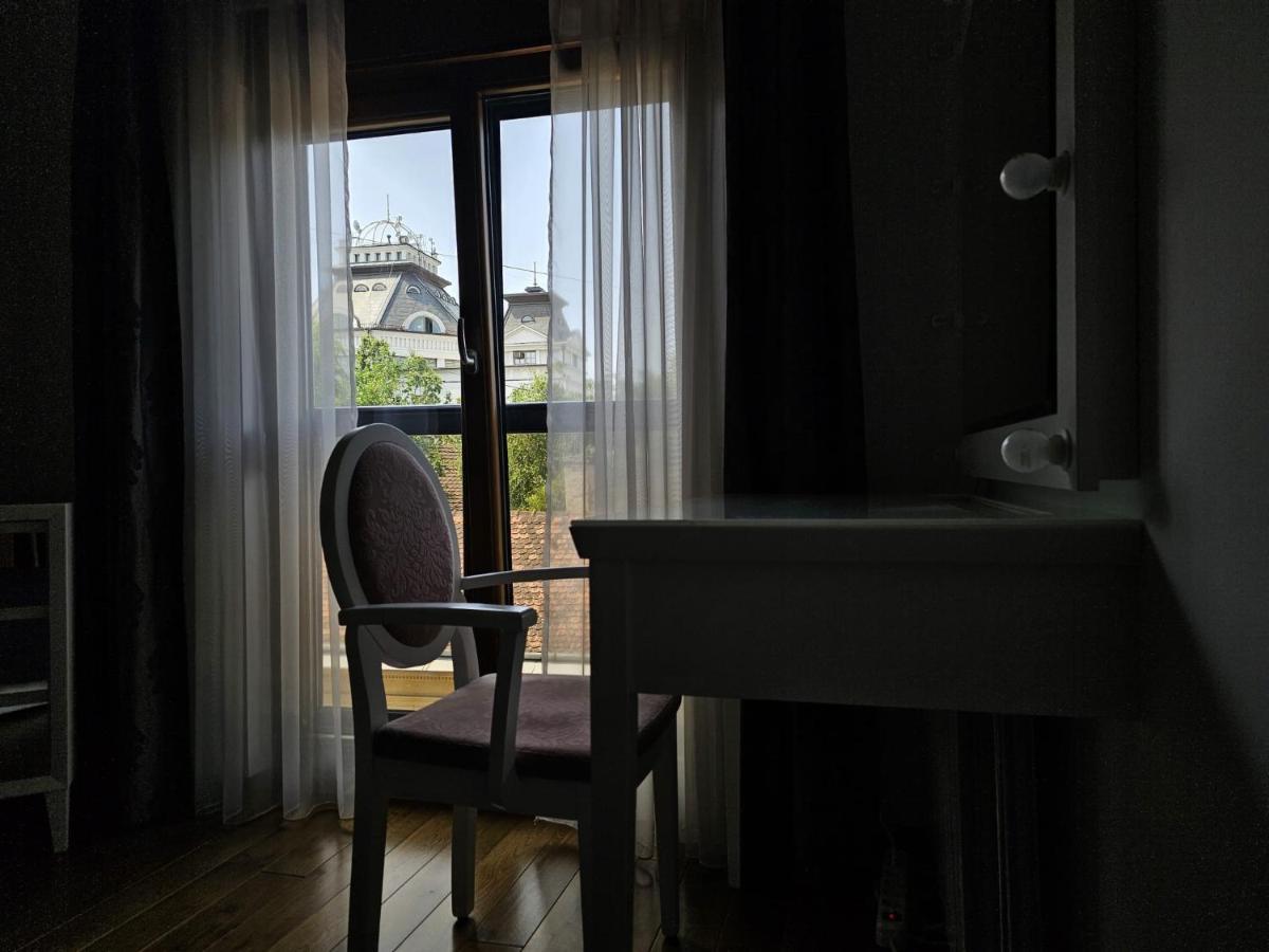 Bright Side Apartment Novi Sad Exteriör bild